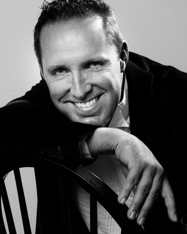Richard Barker, Portrait, smiling